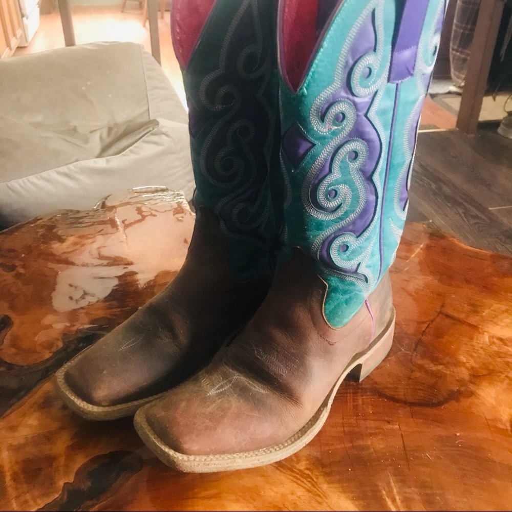 Macie Bean size 7 square toed leather bottoms